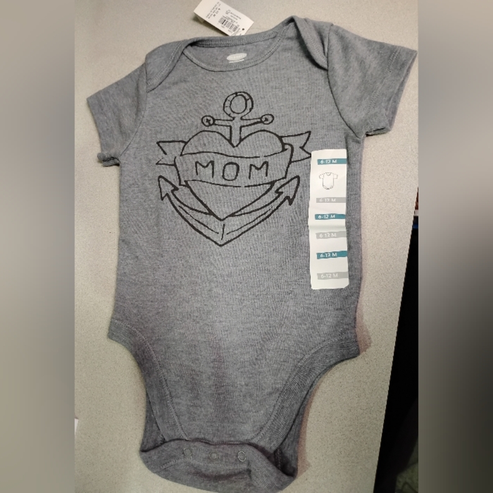 Old Navy Gray 'Mom' Anchor Baby Bodysuit, Size 6-12 Months
